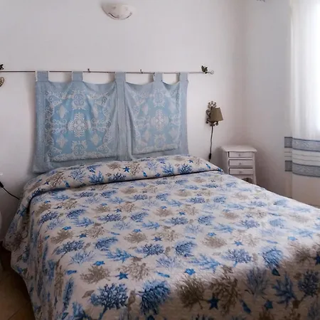 Сasa de vacaciones Holiday Enzo - Bud201 By Interhome Budoni