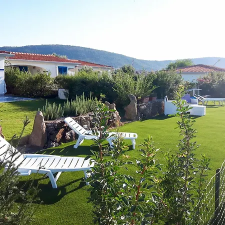 Сasa de vacaciones Holiday Enzo - Bud201 By Interhome Budoni